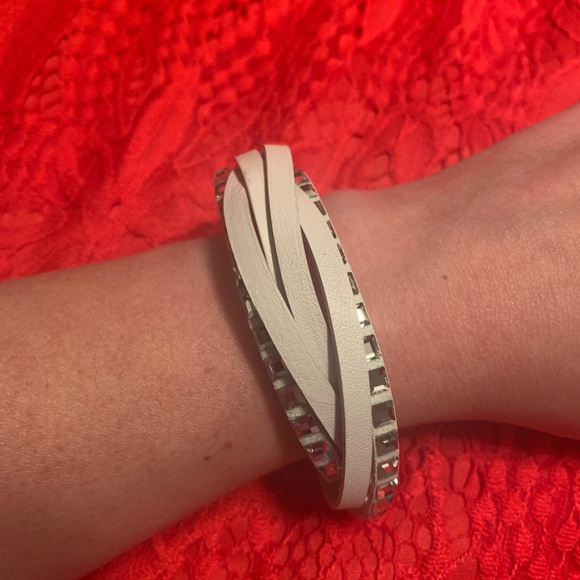 Cream Swarovski Wrap Bracelet - Picture 5 of 6